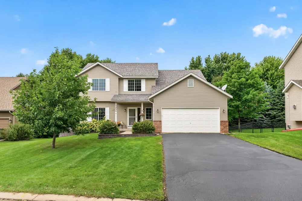 1954 Ormond Drive Shakopee, MN 55379