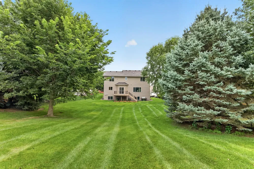 1954 Ormond Drive Shakopee, MN 55379
