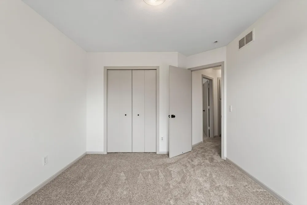 1954 Ormond Drive Shakopee, MN 55379