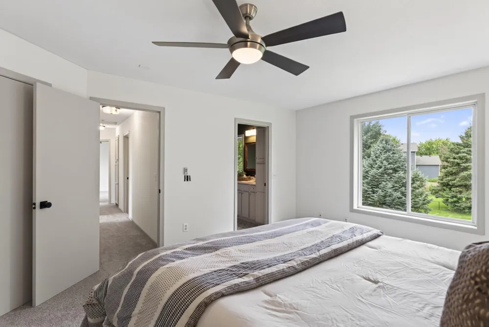 1954 Ormond Drive Shakopee, MN 55379