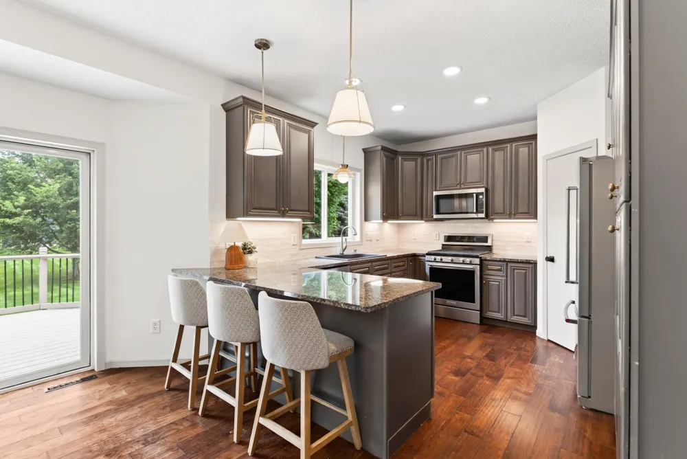 1954 Ormond Drive Shakopee, MN 55379