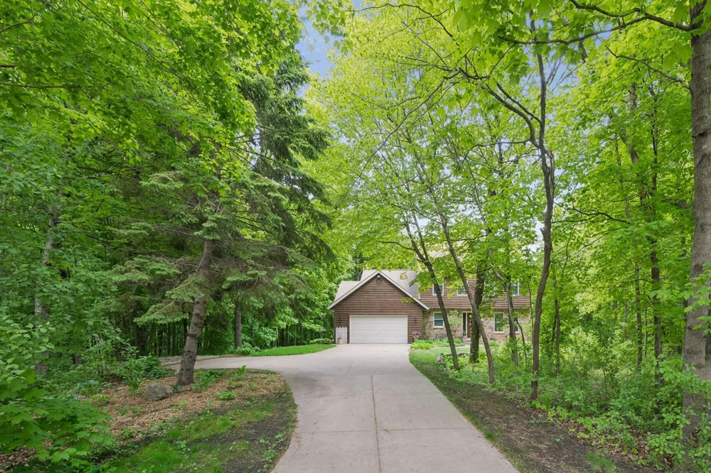 1745 1st Avenue SE New Prague, MN 56071
