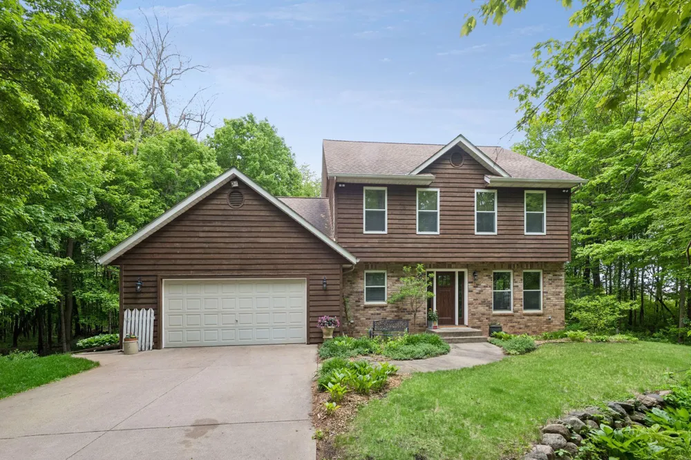 1745 1st Avenue SE New Prague, MN 56071