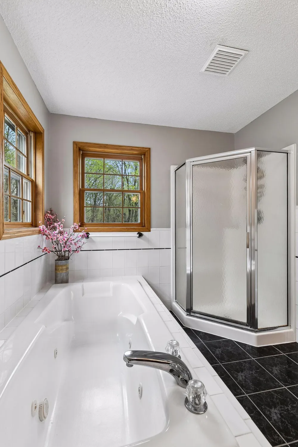 1745 1st Avenue SE New Prague, MN 56071