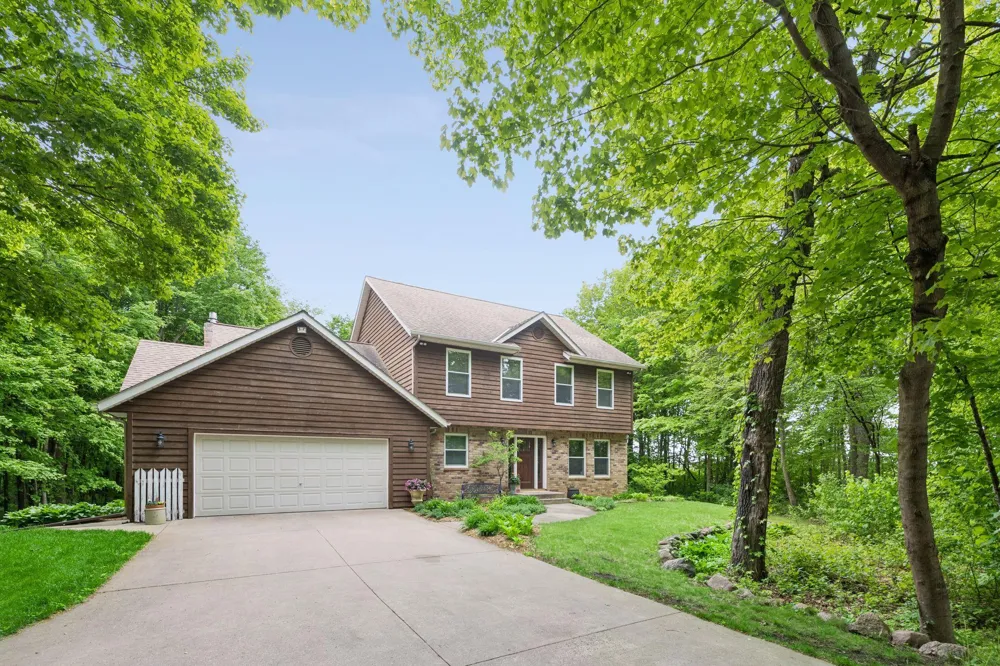 1745 1st Avenue SE New Prague, MN 56071