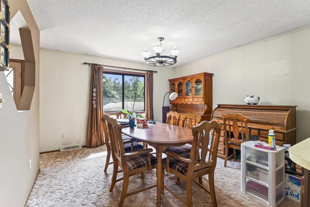 4731 287th Court NW Isanti, MN 55040
