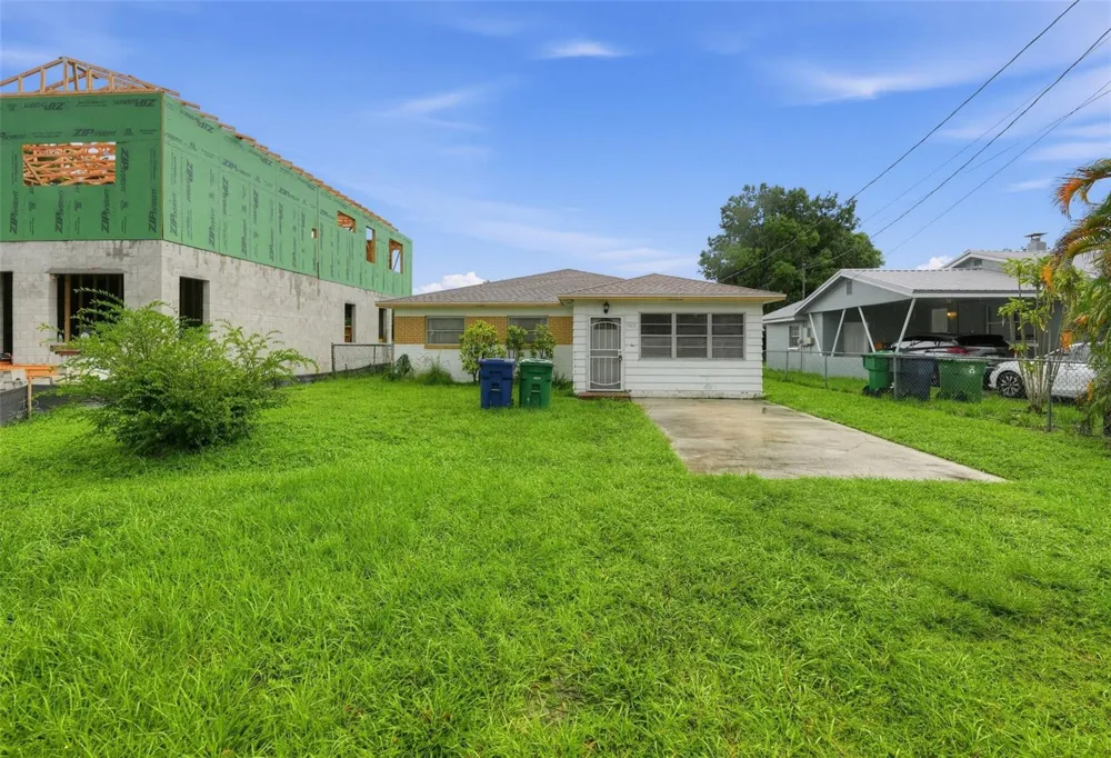 3913 W CASS STREET Tampa, FL 33609