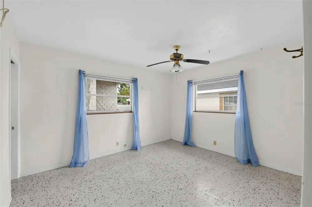 3913 W CASS STREET Tampa, FL 33609