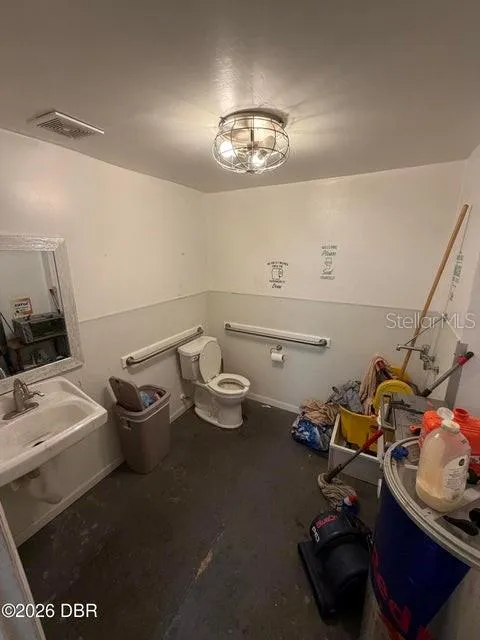 247 WOODLAND BOULEVARD #A Deland, FL 32720