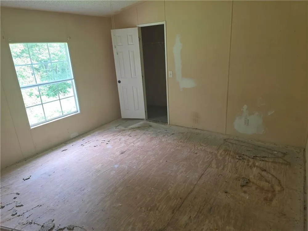 131 Whispering Oaks Lane Jasper, GA 30143