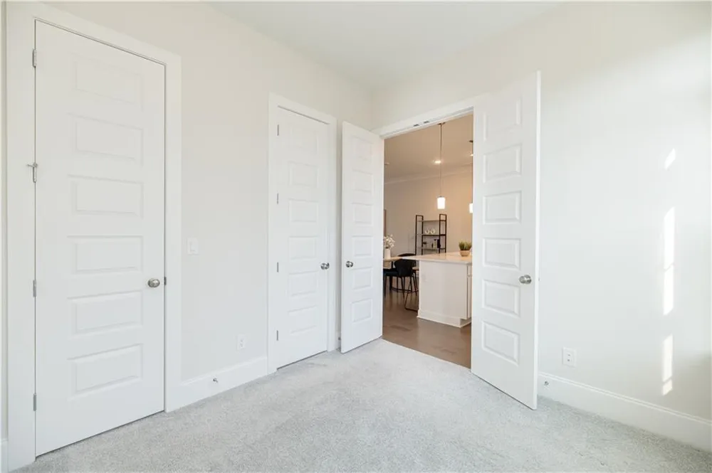 529 Broadview Place Atlanta, GA 30324