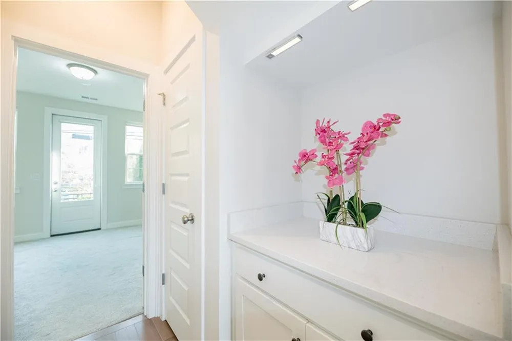 529 Broadview Place Atlanta, GA 30324