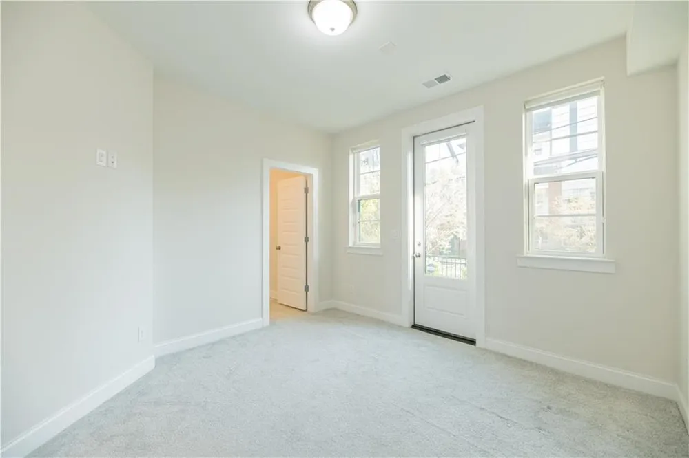 529 Broadview Place Atlanta, GA 30324