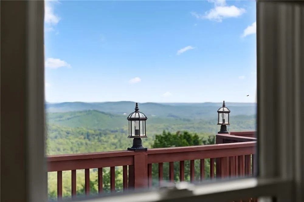 1015 Eagle Ridge Road Dawsonville, GA 30534