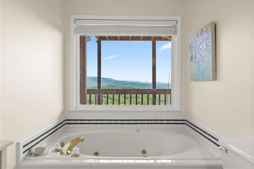 1015 Eagle Ridge Road Dawsonville, GA 30534