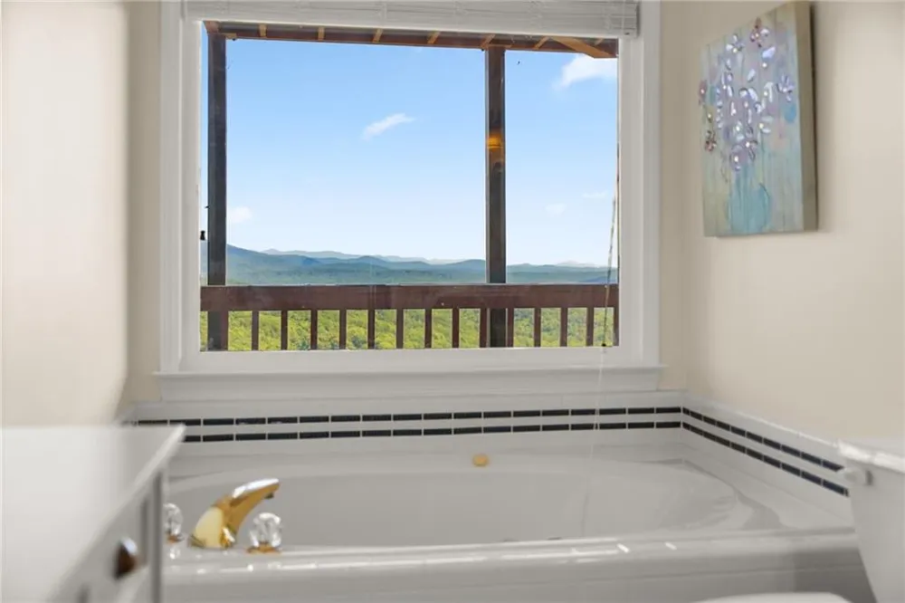1015 Eagle Ridge Road Dawsonville, GA 30534
