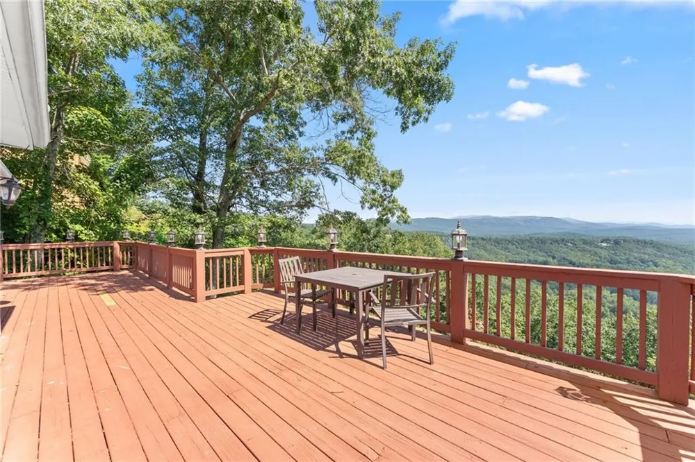 1015 Eagle Ridge Road Dawsonville, GA 30534