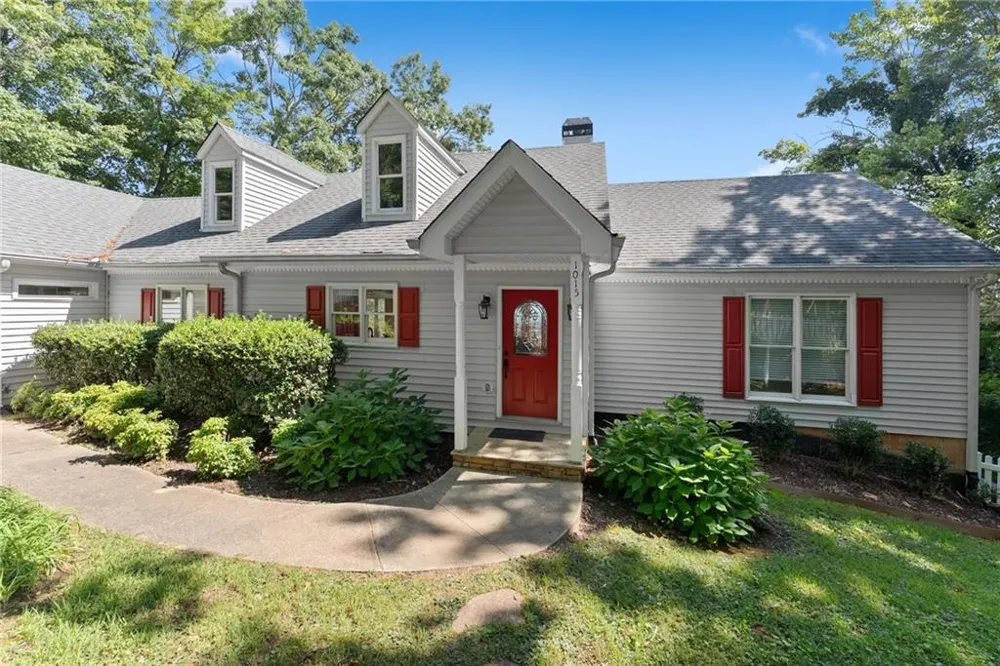 1015 Eagle Ridge Road Dawsonville, GA 30534