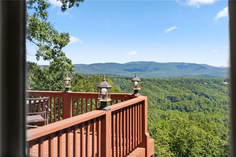 1015 Eagle Ridge Road Dawsonville, GA 30534