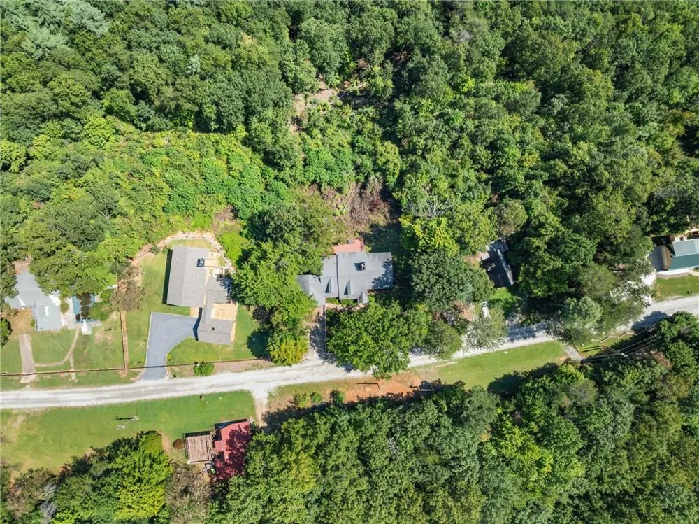 1015 Eagle Ridge Road Dawsonville, GA 30534