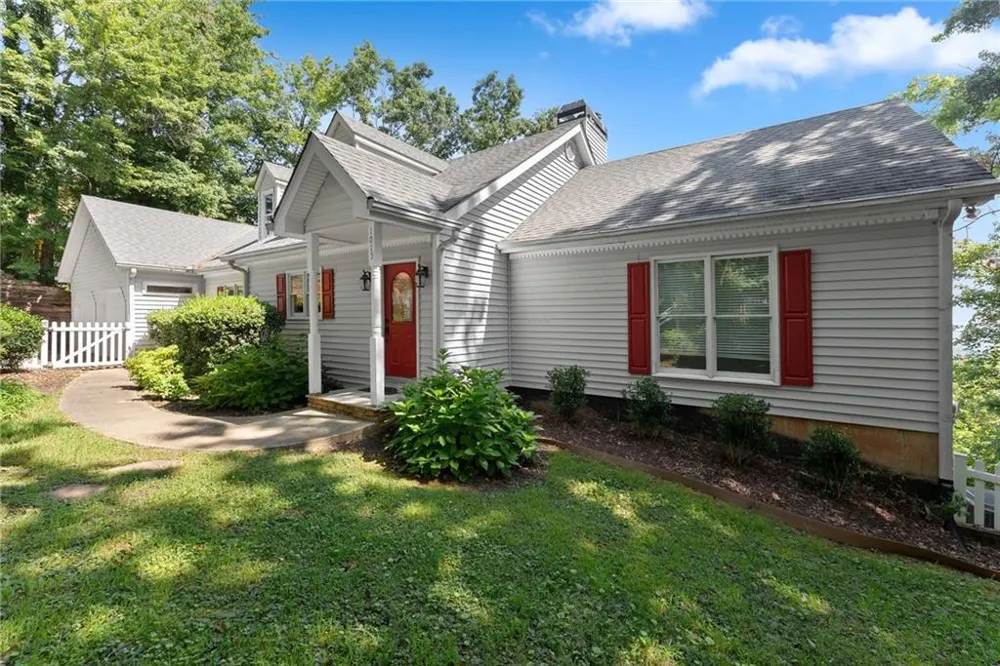 1015 Eagle Ridge Road Dawsonville, GA 30534
