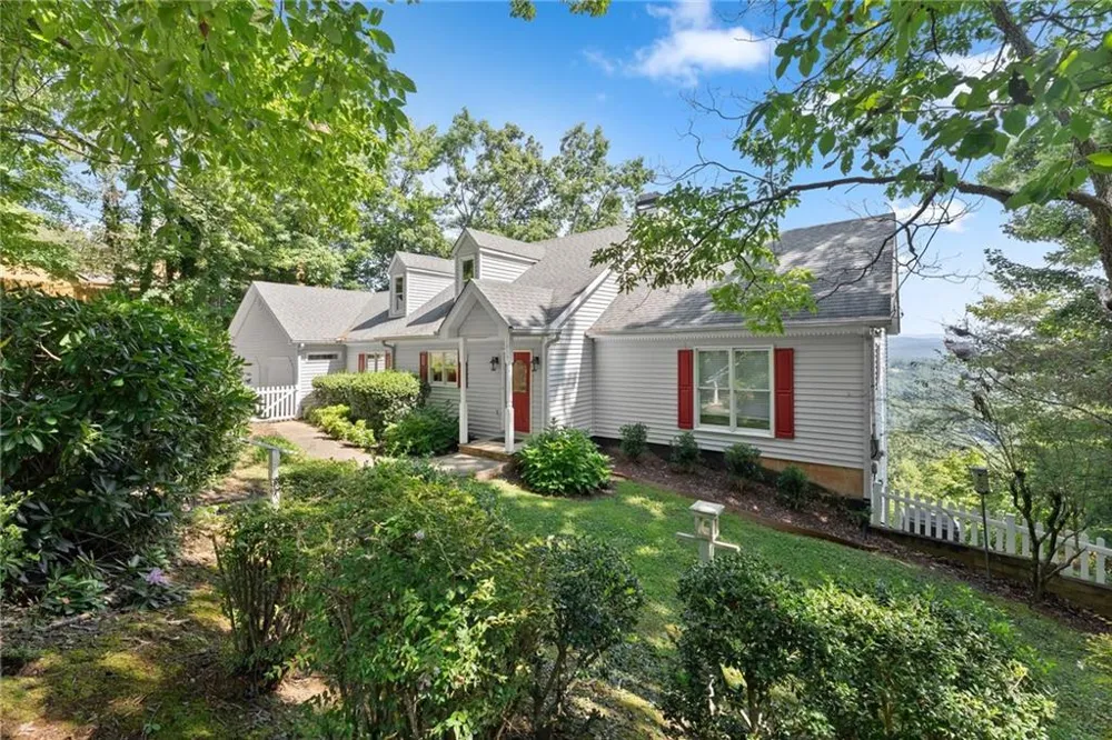 1015 Eagle Ridge Road Dawsonville, GA 30534