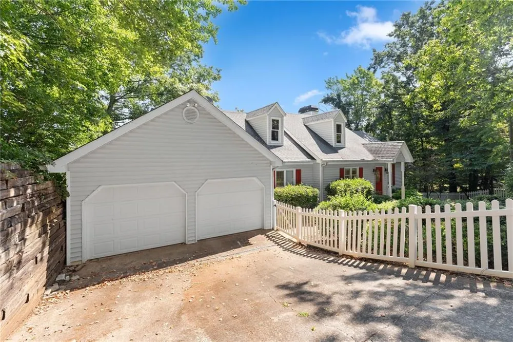 1015 Eagle Ridge Road Dawsonville, GA 30534