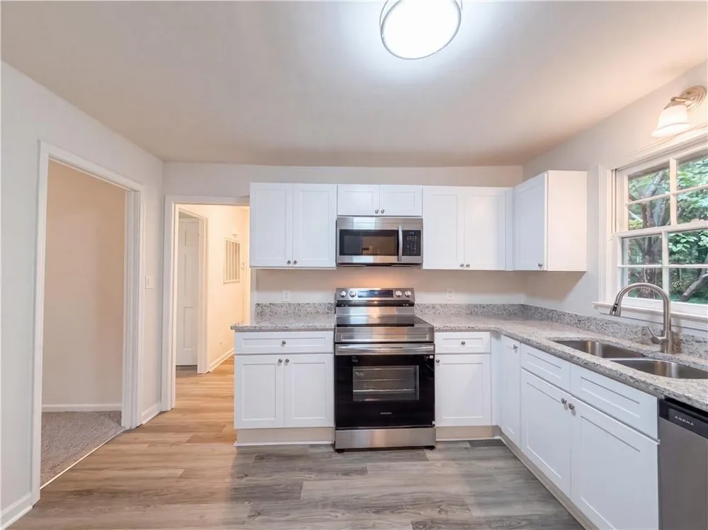 20 Woodland Way Stockbridge, GA 30281