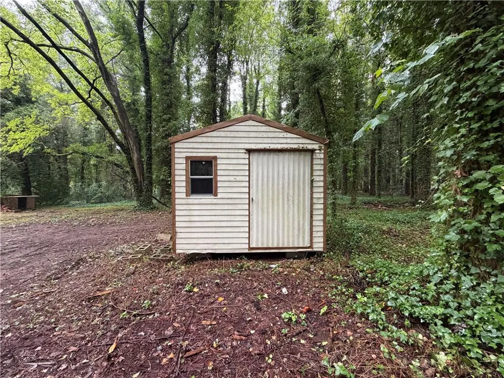 20 Woodland Way Stockbridge, GA 30281