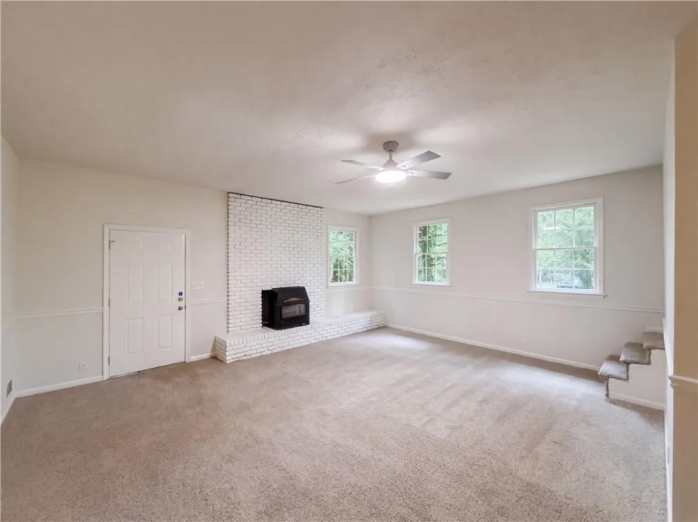 20 Woodland Way Stockbridge, GA 30281