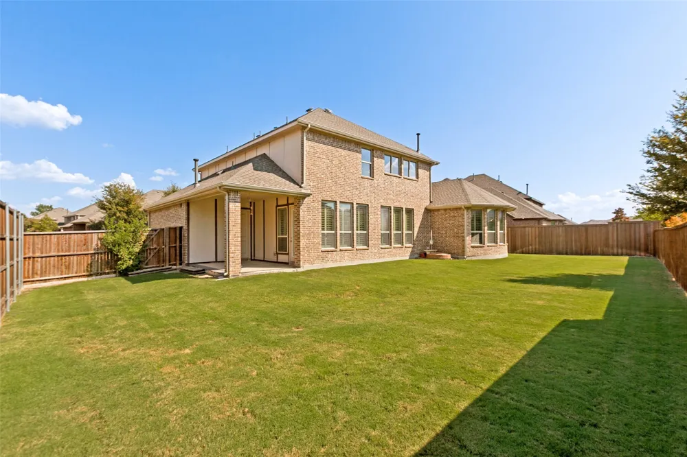 204 Whitewing Lane Murphy, TX 75094