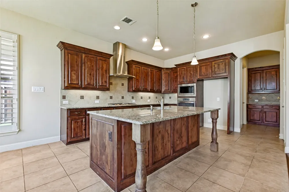 204 Whitewing Lane Murphy, TX 75094