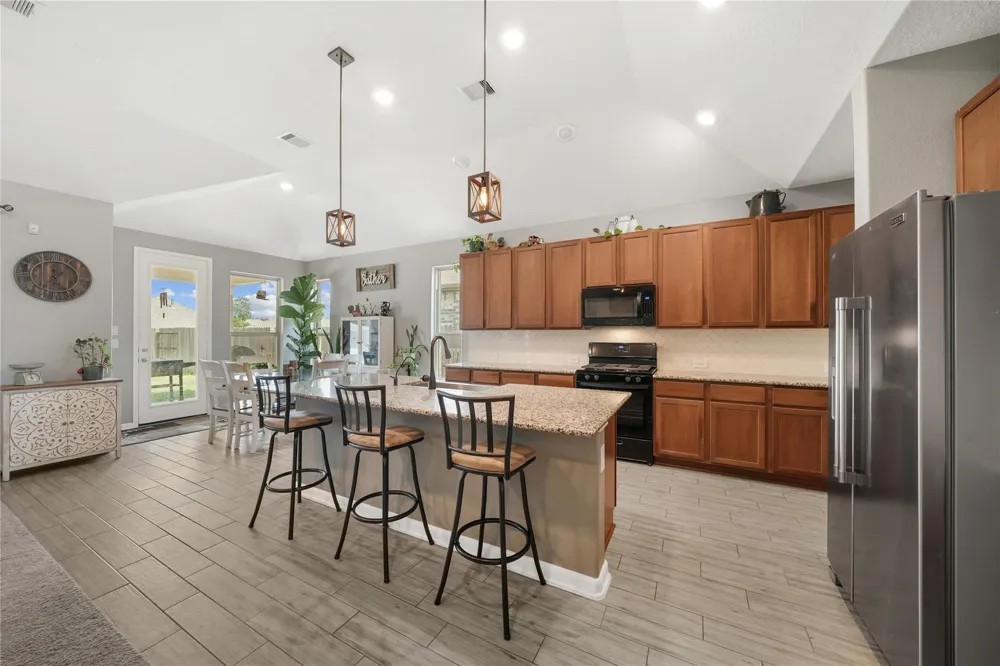 8837 Twin Falls Lane Magnolia, TX 77354