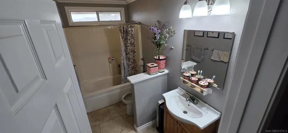 880 Friendly El Cajon, CA 92021