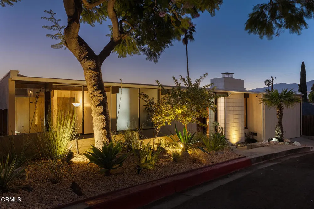 1225 Oberlin Drive Glendale, CA 91205
