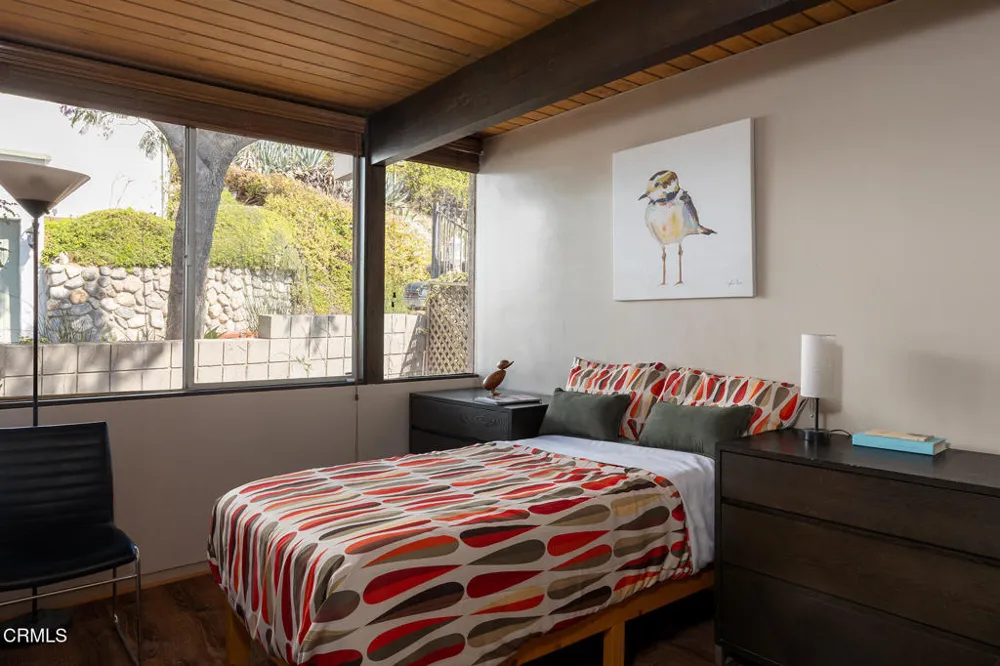 1225 Oberlin Drive Glendale, CA 91205