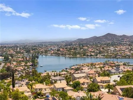 50 Villa Milano Lake Elsinore, CA 92532