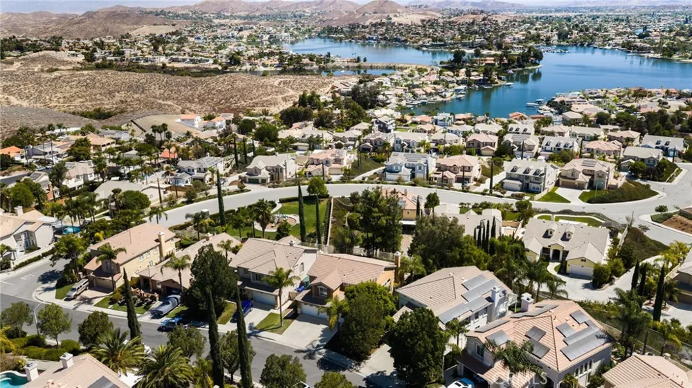 50 Villa Milano Lake Elsinore, CA 92532