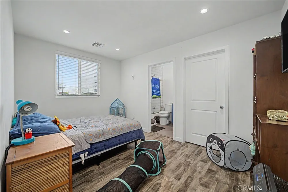 3524 Hunter Street Los Angeles, CA 90023