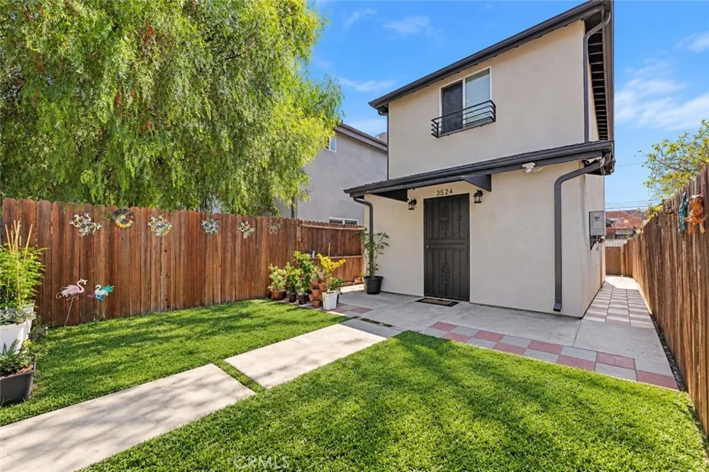 3524 Hunter Street Los Angeles, CA 90023