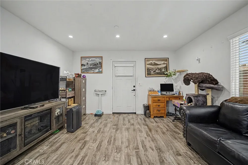 3524 Hunter Street Los Angeles, CA 90023