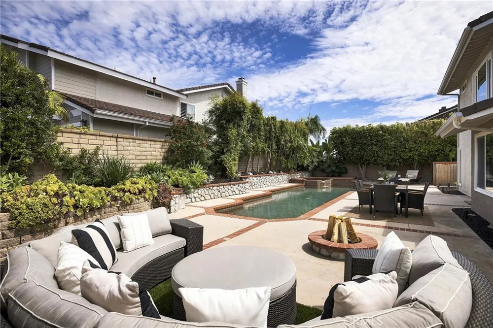 522 Calle Cuadra San Clemente, CA 92673