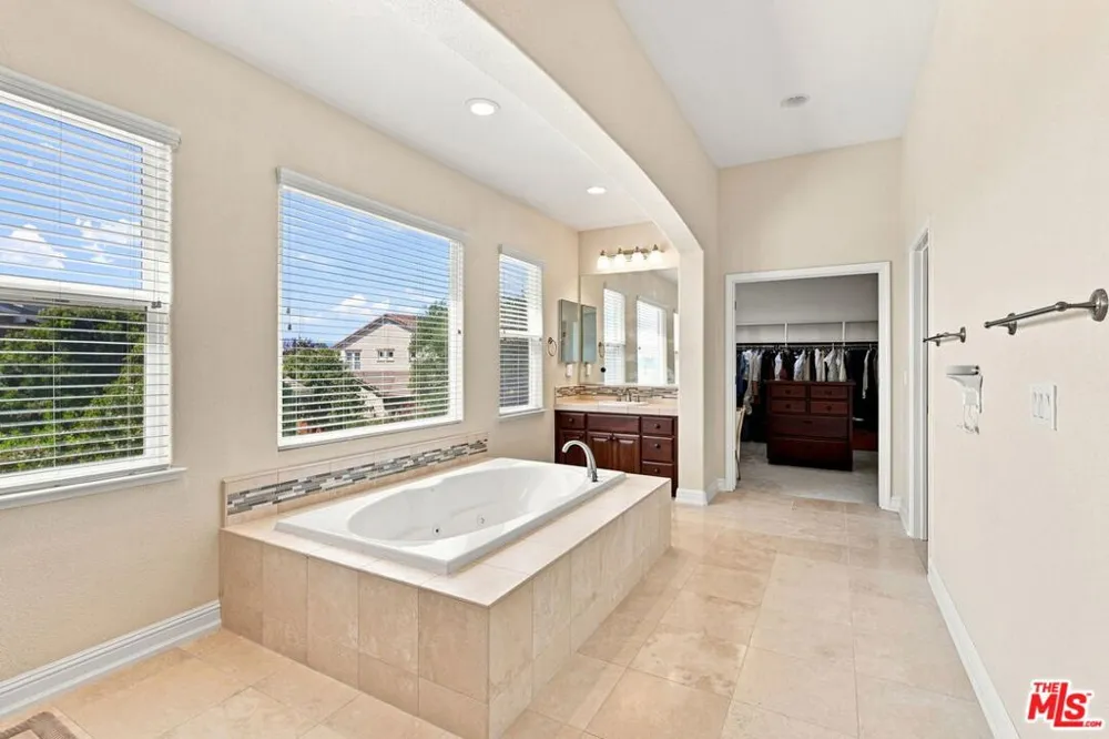 18275 Los Padres Place Morgan Hill, CA 95037
