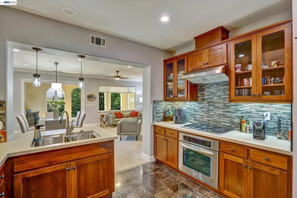 2811 Quarryhill Ave #4 Livermore, CA 94551