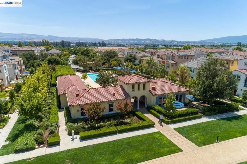 2811 Quarryhill Ave #4 Livermore, CA 94551