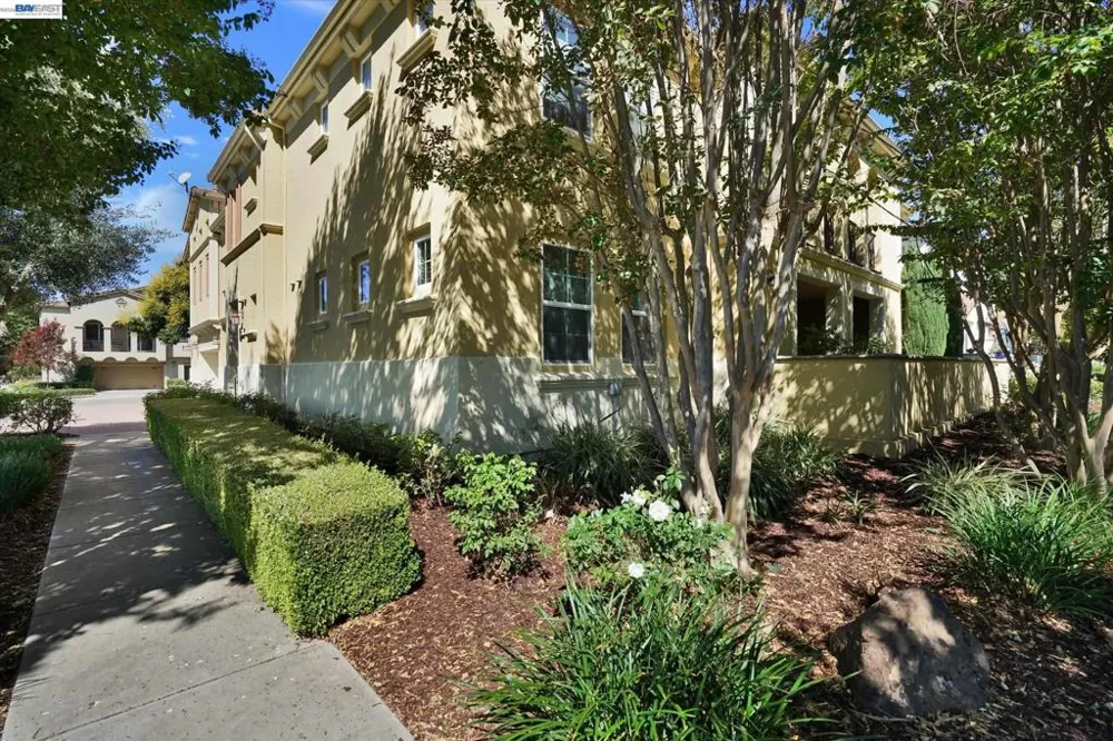 2811 Quarryhill Ave #4 Livermore, CA 94551