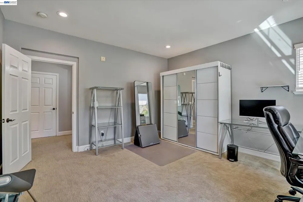 2811 Quarryhill Ave #4 Livermore, CA 94551