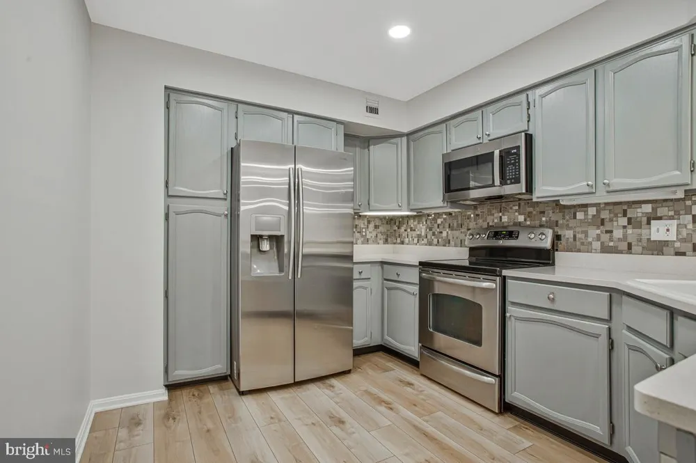 2700 SUMMERVIEW WAY #304 Annapolis, MD 21401