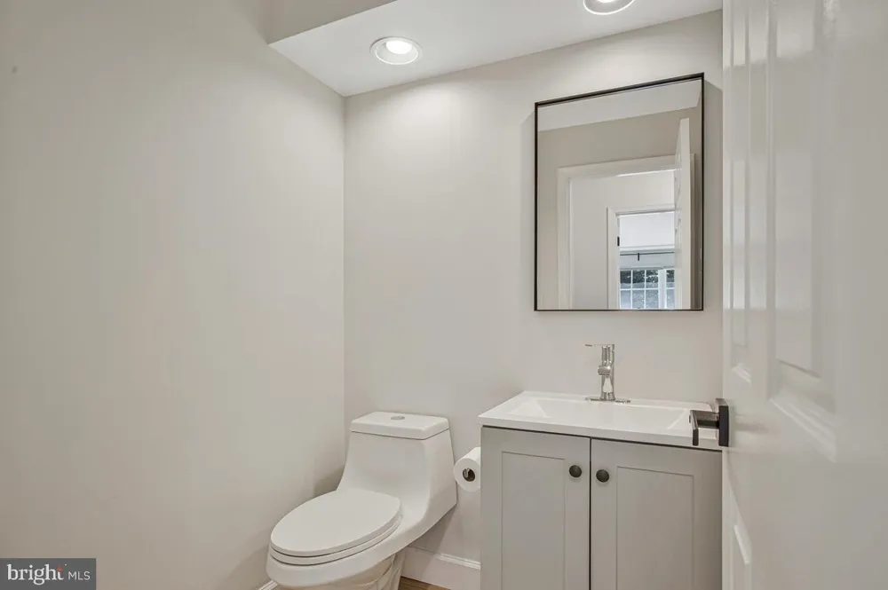 2700 SUMMERVIEW WAY #304 Annapolis, MD 21401