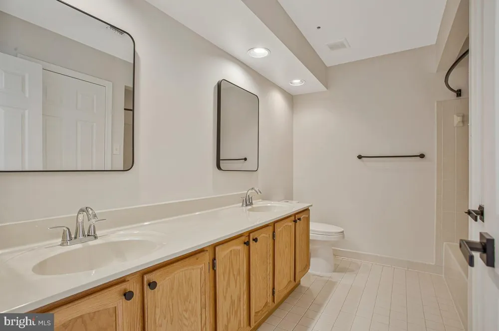 2700 SUMMERVIEW WAY #304 Annapolis, MD 21401